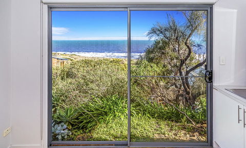 Coorumbene - 8 Scenic Way - C Tourism 1