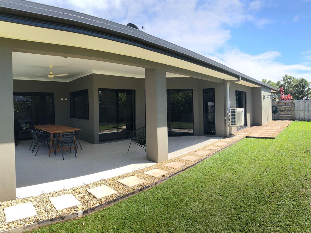 Mossman QLD C Tourism