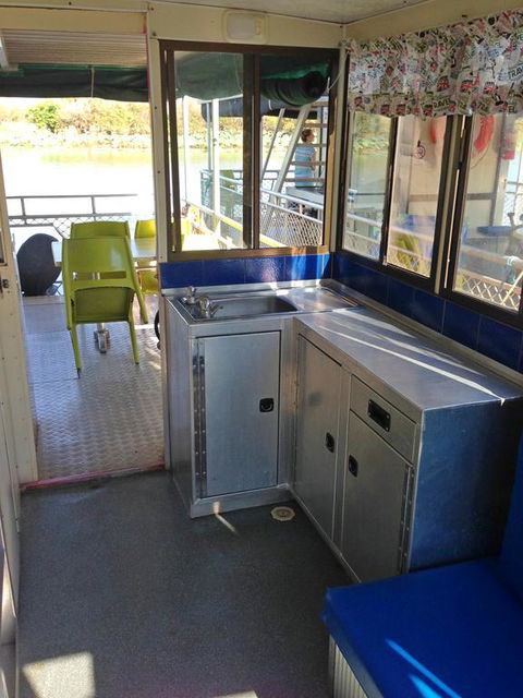 Corroboree Houseboats - C Tourism 3