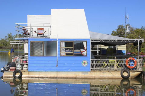 Corroboree Houseboats - C Tourism 1