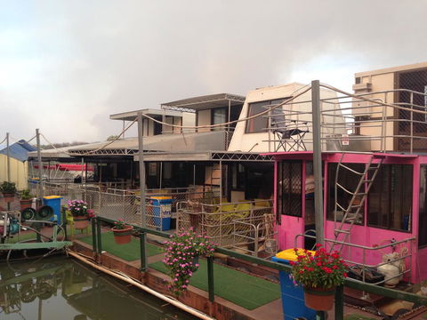 Corroboree Houseboats - C Tourism 0