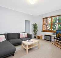 Cosy 2BR plus Parking in Nth Sydney - C Tourism