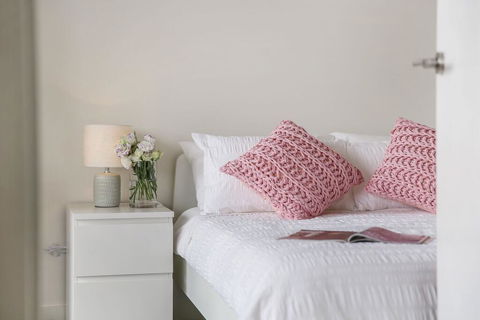 Cosy 3BR Penthouse Close To Westfield And Train - C Tourism 0