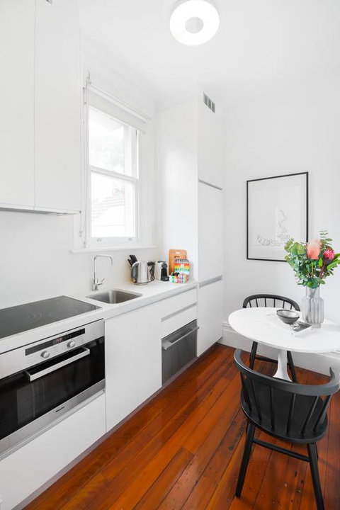 Cosy Nook In Inner-city Victorian Mansion - C Tourism 3