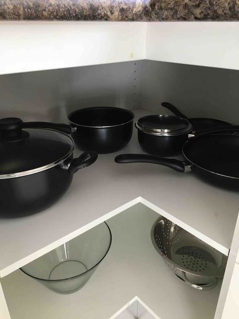 Cozy 3BR Townhouse In Liverpool CBD With Parking - C Tourism 3
