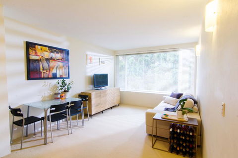 Cozy One Bedroom Apartment In Waverton - C Tourism 0