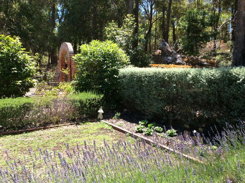 Crabapple Lane - C Tourism 2