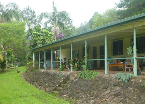 Croftons Retreat Nimbin - C Tourism 0