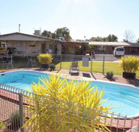 cross roads motel - C Tourism