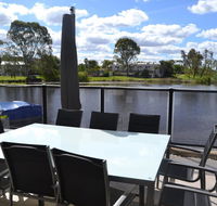 Cypress Drive Town House - C Tourism