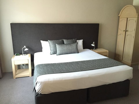 Dawson Motor Inn - C Tourism 1