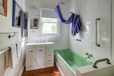 Deckhouse - C Tourism 2