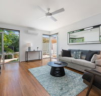 Deluxe Unit with Pool Parking and Gym near Beaches - C Tourism