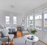 Designer styled studio in the heart of trendy Glebe - C Tourism