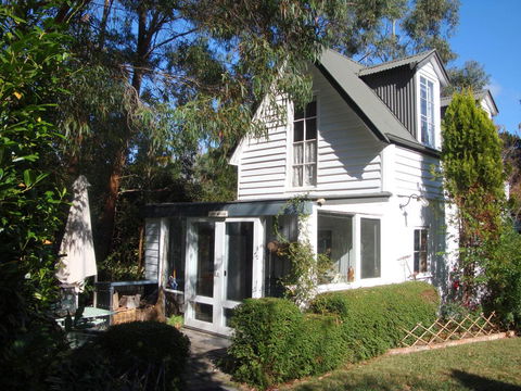 Devon Cottage - C Tourism 0