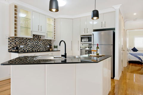 Dolphin Cove - Apt 5 - C Tourism 3