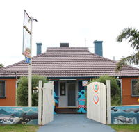Dolphin Retreat Bunbury YHA - C Tourism