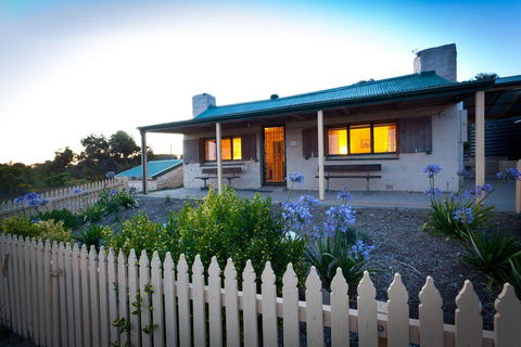 Donington Cottage Lincoln National Park - C Tourism 0