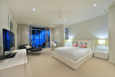 Drift Beachfront Condos - C Tourism 2