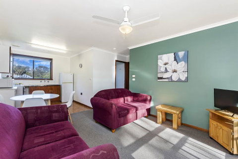 Eastern Beach Units #4 - C Tourism 2