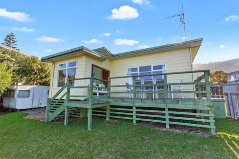 EIGHTY STEPS - Walk To The Ocean Edge - C Tourism 2