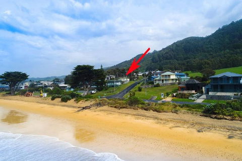 EIGHTY STEPS - Walk To The Ocean Edge - C Tourism 3