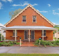 Eliza 1875 Red Brick Duplex Townhouse - C Tourism