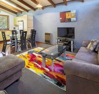 Eliza Lee 3 - Comfortable for the budget savvy - C Tourism