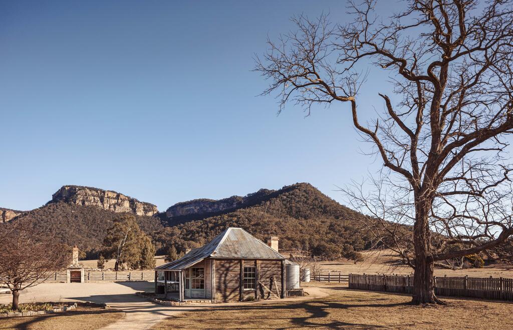 Wolgan Valley NSW C Tourism