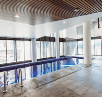 Entire Apartment-South Bank Luxe-Mater Hospital-Heated Pool-Netflix-WIFI-Gabba - C Tourism