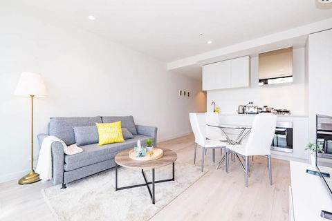 EQ Tower Luxury 1 Bedroom Central Melbourne - C Tourism 1