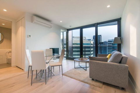 EQ Tower Luxury 1 Bedroom Central Melbourne - C Tourism 0