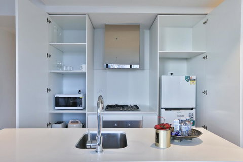 EQ TOWER Melbourne CBD APT - C Tourism 2