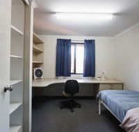 Erica Underwood House 6 Bedroom Flat - C Tourism