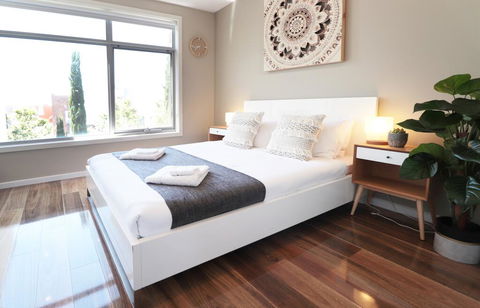 EROS City Fringe - Wifi, Wine, Netflix, Pets OK And Park Views! - C Tourism 0