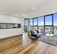 Executive City-centre Apartment with Parking - C Tourism