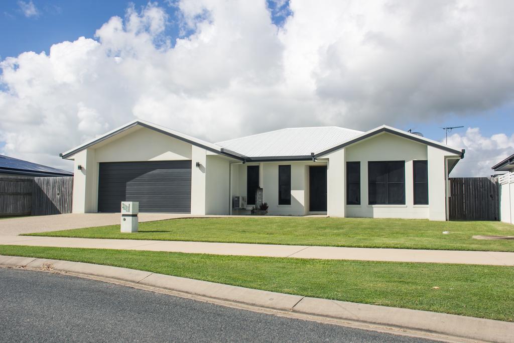 Mackay QLD C Tourism