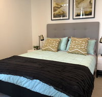 Family Home -Best Of South Bank with Car Park - C Tourism