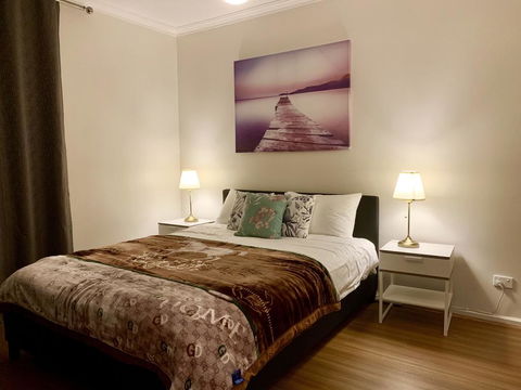 Family Home In Prime Location Melbourne - C Tourism 3