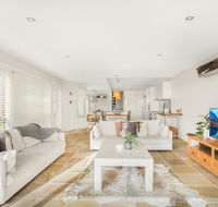Family House With BBQ Deck Water View and Parking - C Tourism