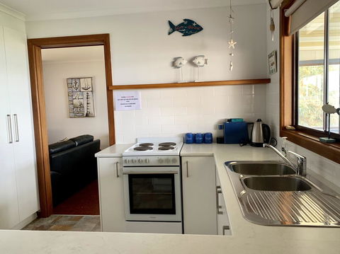 Fareview Beach House - C Tourism 2