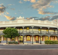 Farmers Home Hotel - C Tourism