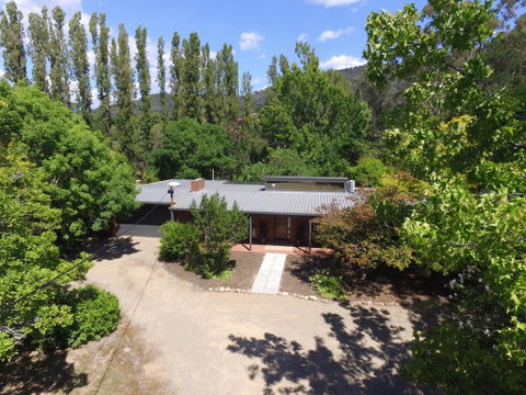 Farrington House - On The Banks Of The Ovens River - C Tourism 0