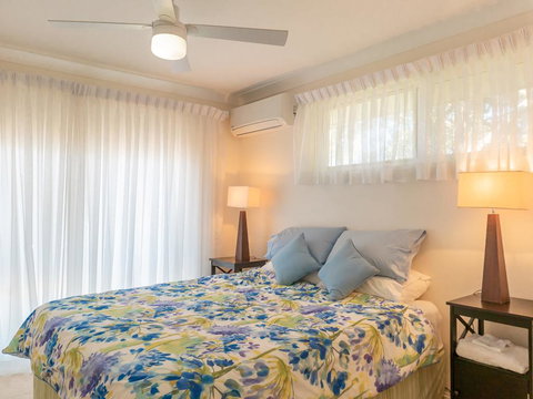 Five On Elizabeth - C Tourism 1