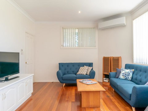 Five On Elizabeth - C Tourism 2