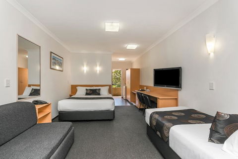 Flag Motor Lodge - C Tourism 3