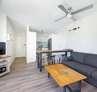 Flynns Beach Apartments 4 41 Pacific Drive - C Tourism