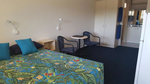 Fourth Ave Motor Inn - C Tourism 3