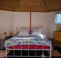 Funky Yurt on Acreage - C Tourism