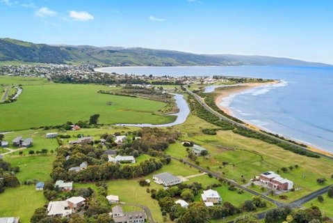GALBRAITH BEACH STUDIO 1 - C Tourism 3